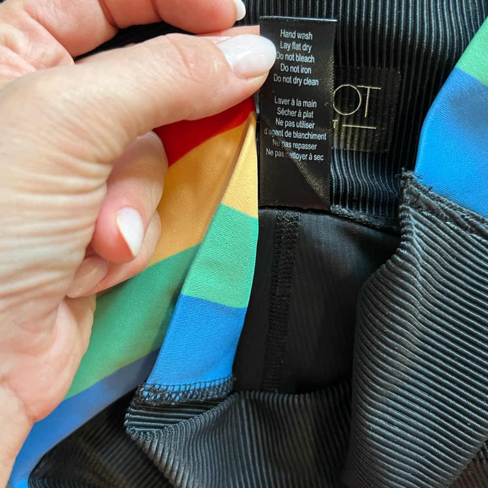 Beach Riot Black Rainbow Stripe High Rise Leggings Size M NWOT - Picture 6 of 6